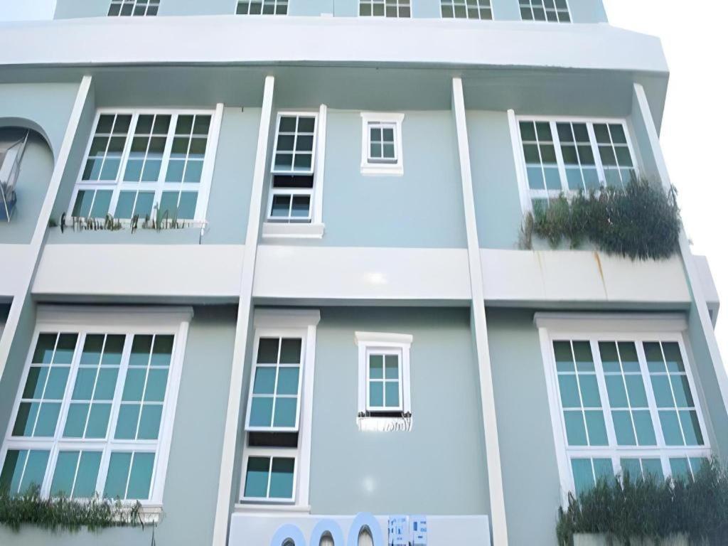 900 Inn Bintulu Buitenkant foto